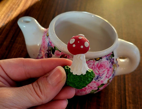 Mushroom tea string holder : single